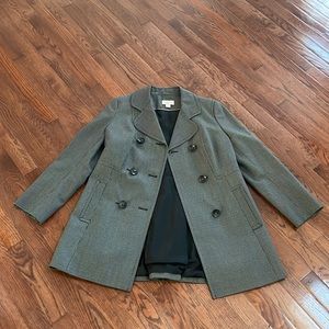 Beautiful lightweight pea coat by Ann Taylor LOFT, size Medium Petite